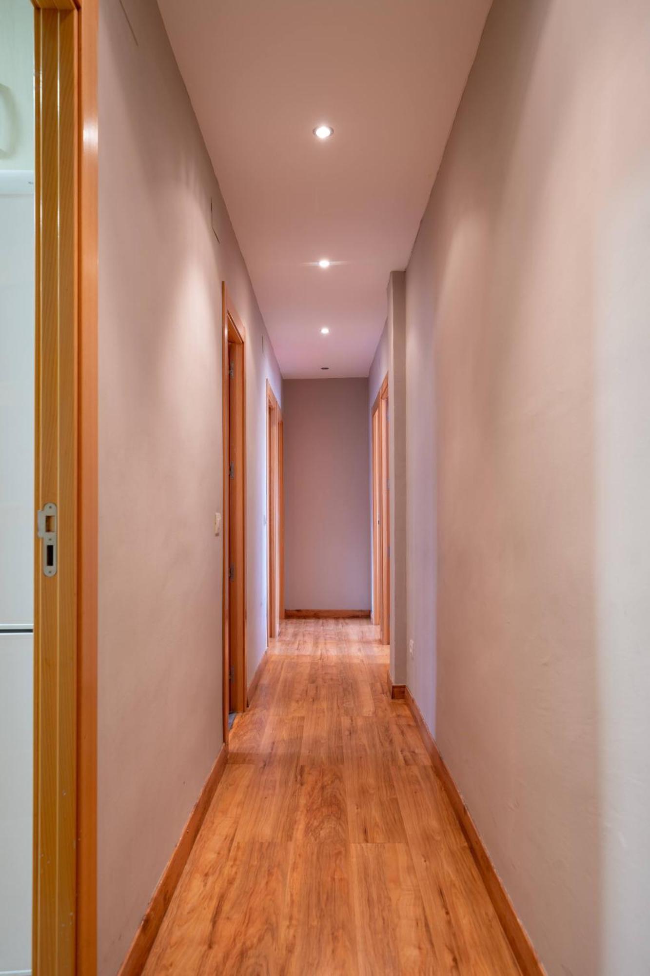 Apartamento Go- Felipe II Center บายาโดลิด ภายนอก รูปภาพ